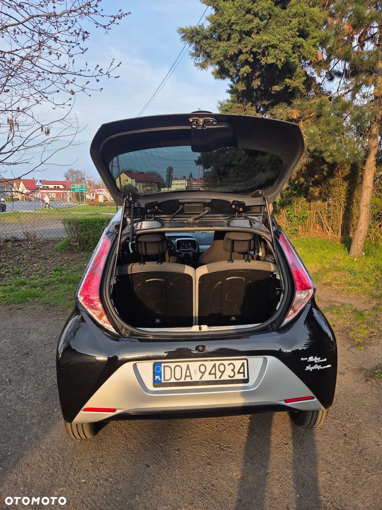 Toyota Aygo x-play touch - 38