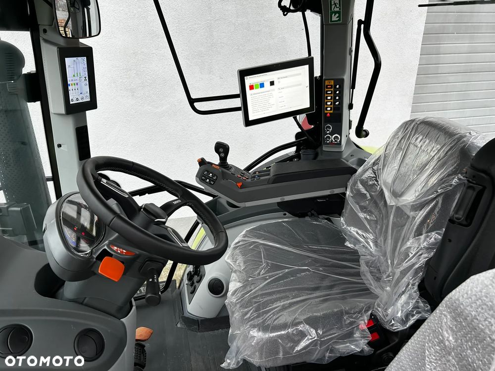 Claas ARION 630 CMATIC - 9