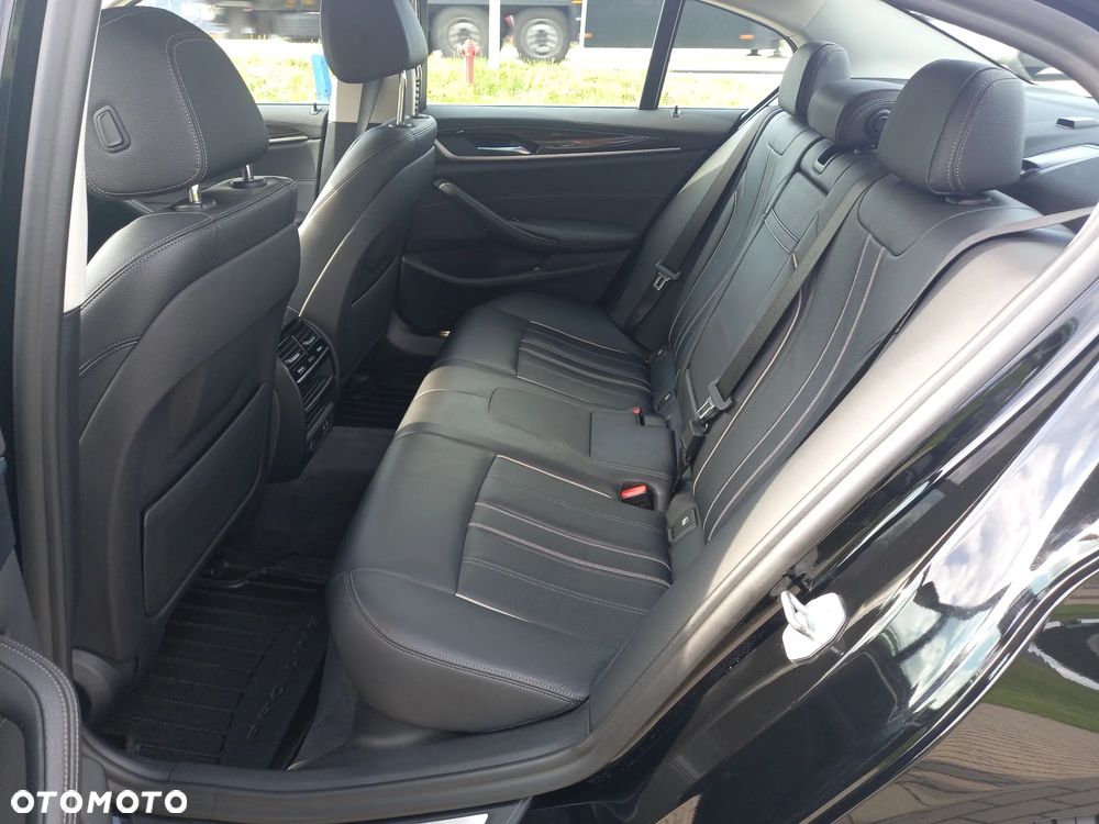 BMW Seria 5 520d xDrive Luxury Line - 15