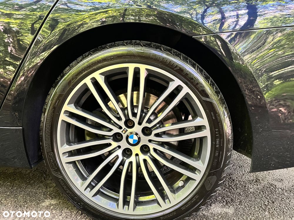 BMW Seria 5 520d xDrive M Sport sport - 14