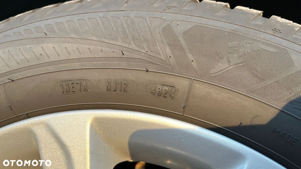 Ford Kuga ver-2-0-tdci-4x4-trend - 34