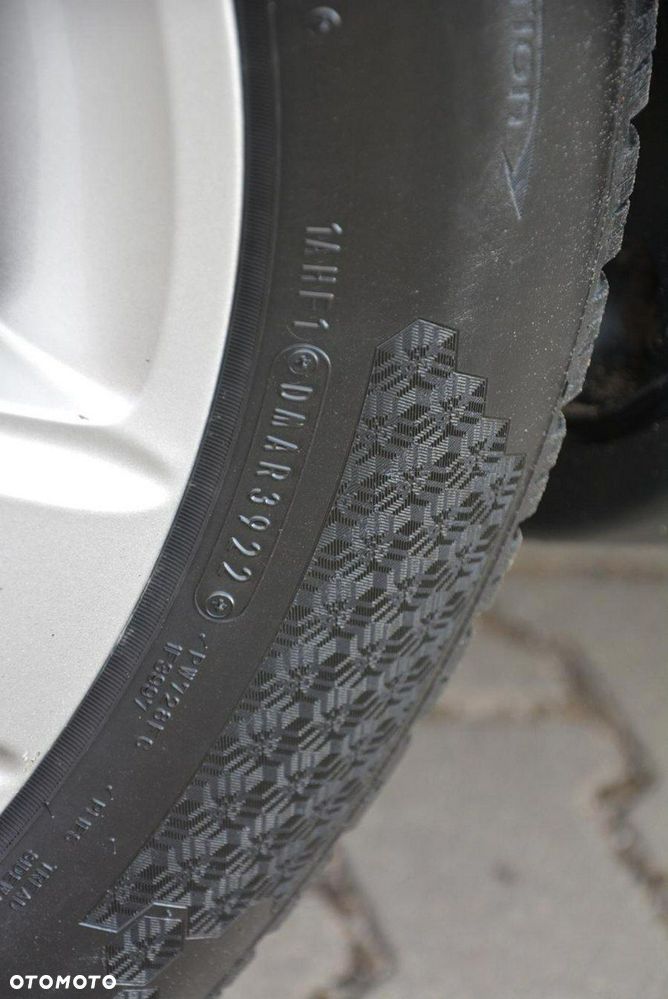 Peugeot 3008 Hybrid4 - 33