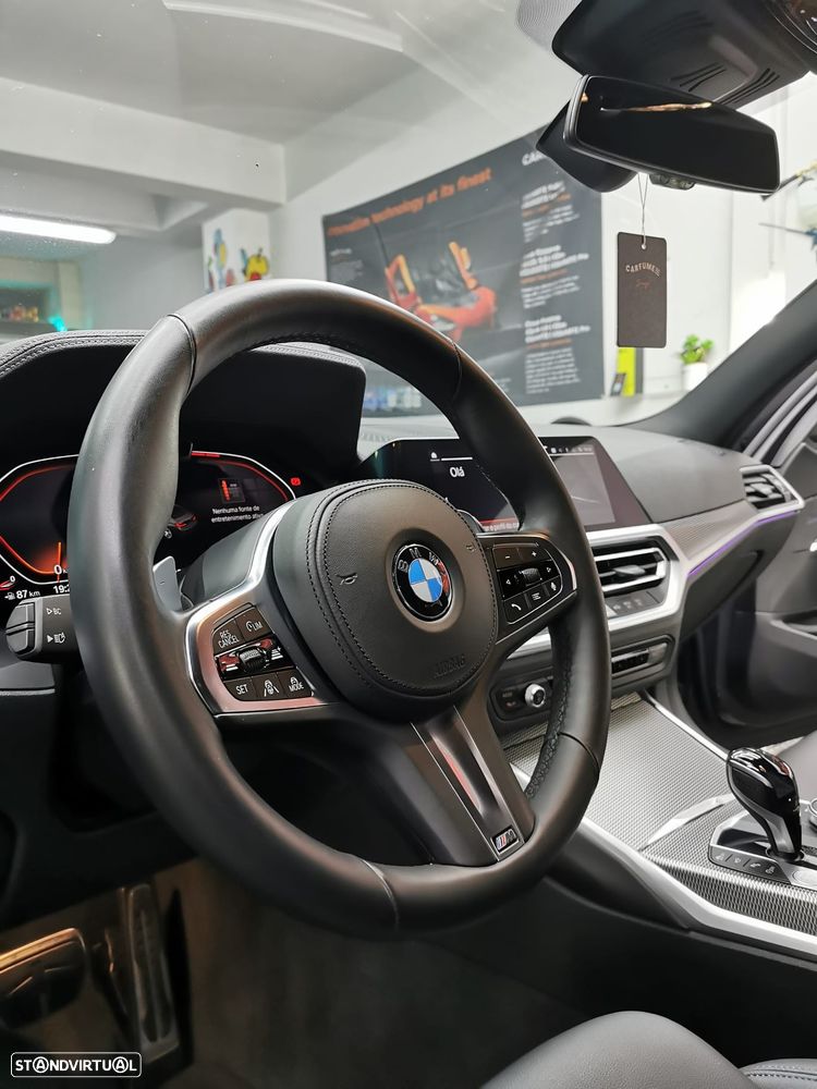 BMW 320 d xDrive Pack M Auto - 11