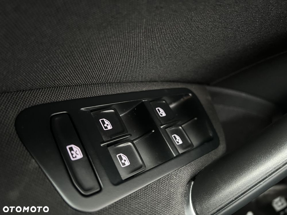 Volkswagen Golf 1.5 TSI BMT Evo Comfortline - 25