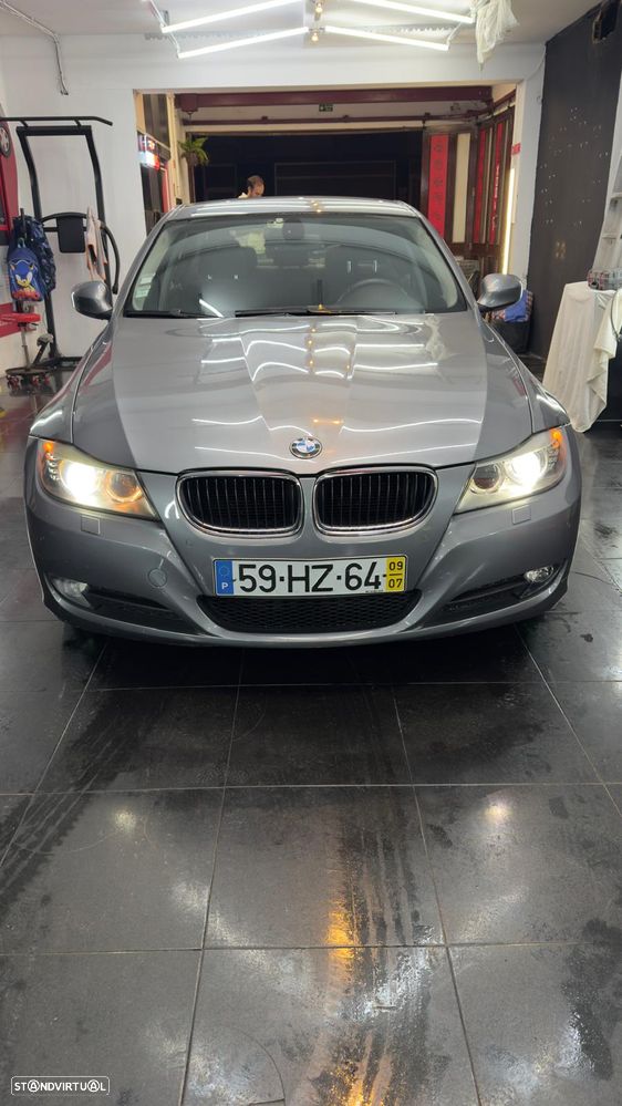BMW 318 d Sport - 10