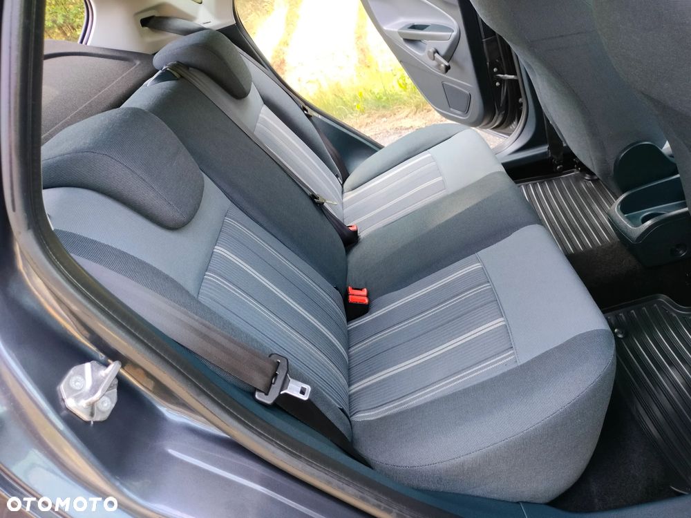Ford Fiesta 1.25 Viva - 28