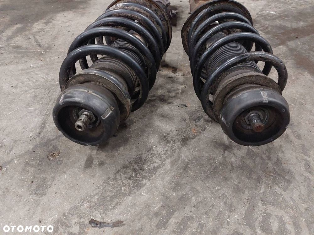 AMORTYZATOR SPRĘŻYNA ZWROTNICA LEWY PRZÓD + PRAWY PRZÓD GOLF IV 1.8 T TURBO - 2