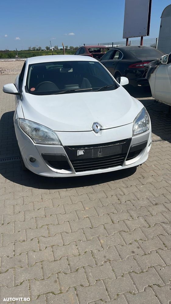 Dezmembram Renault Megane Coupe 1.9 diesel din 2010 - 1