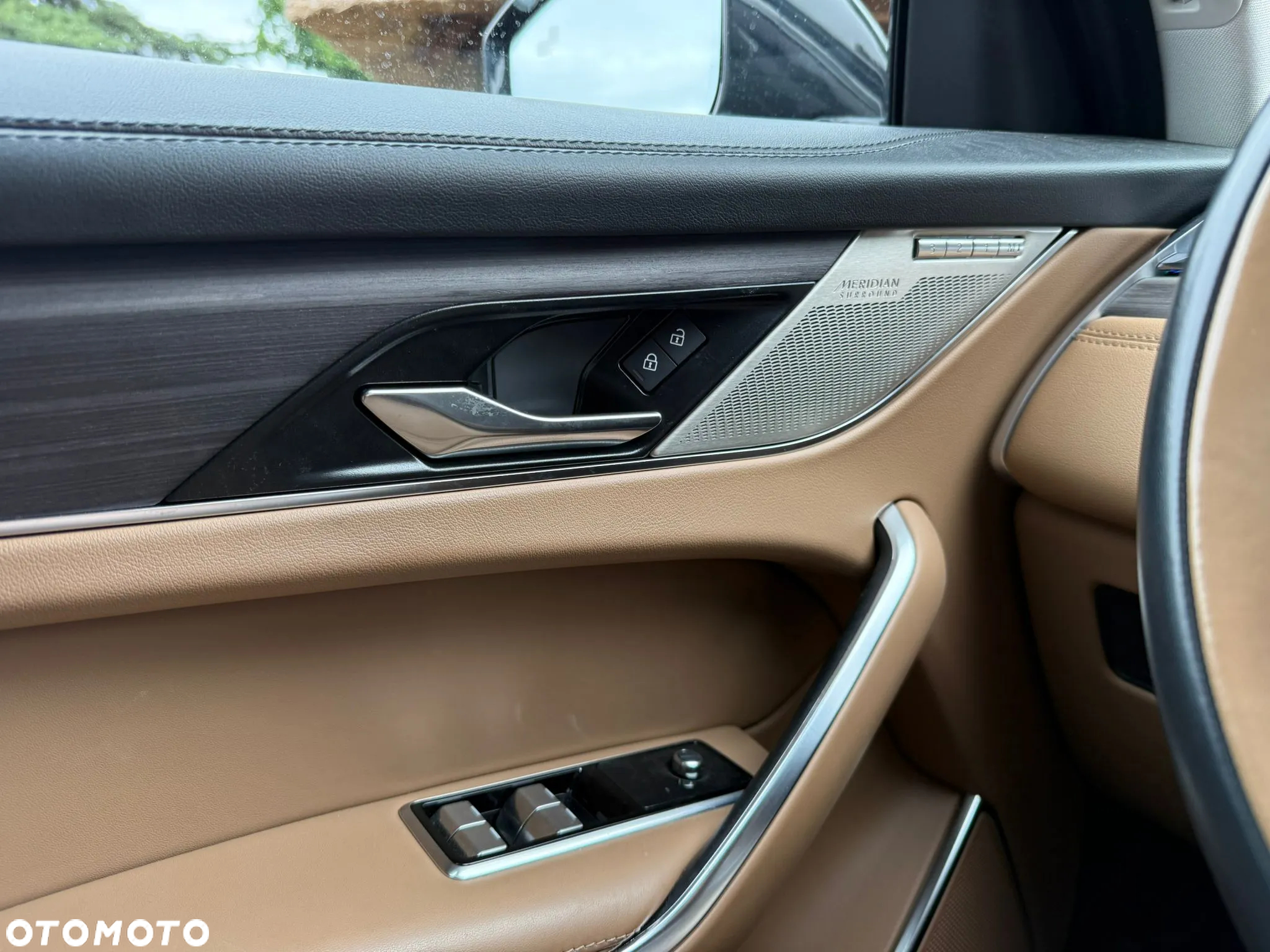 Jaguar F-Pace P250 AWD R-Dynamic Black - 27