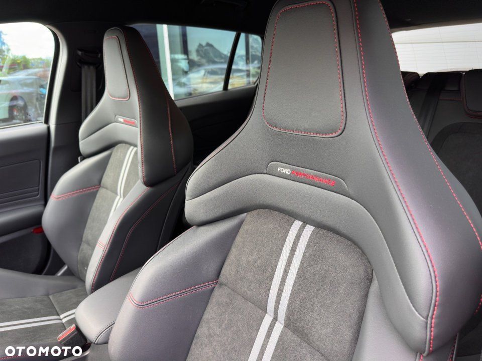 Ford Focus - 12