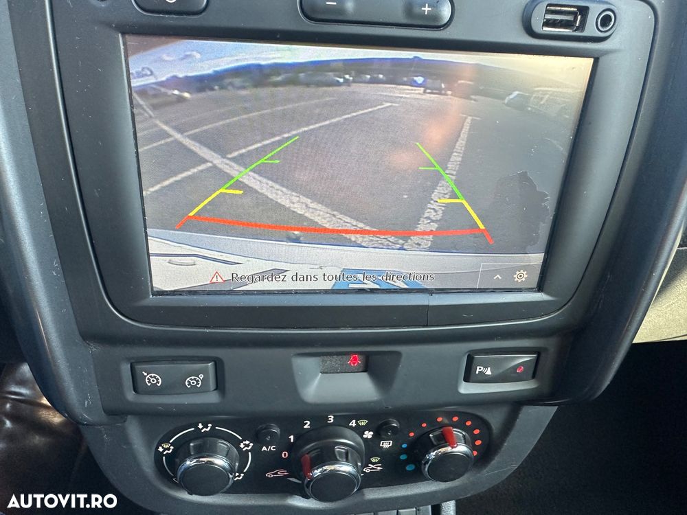 Dacia Duster dCi 110 FAP 4x4 Prestige - 11