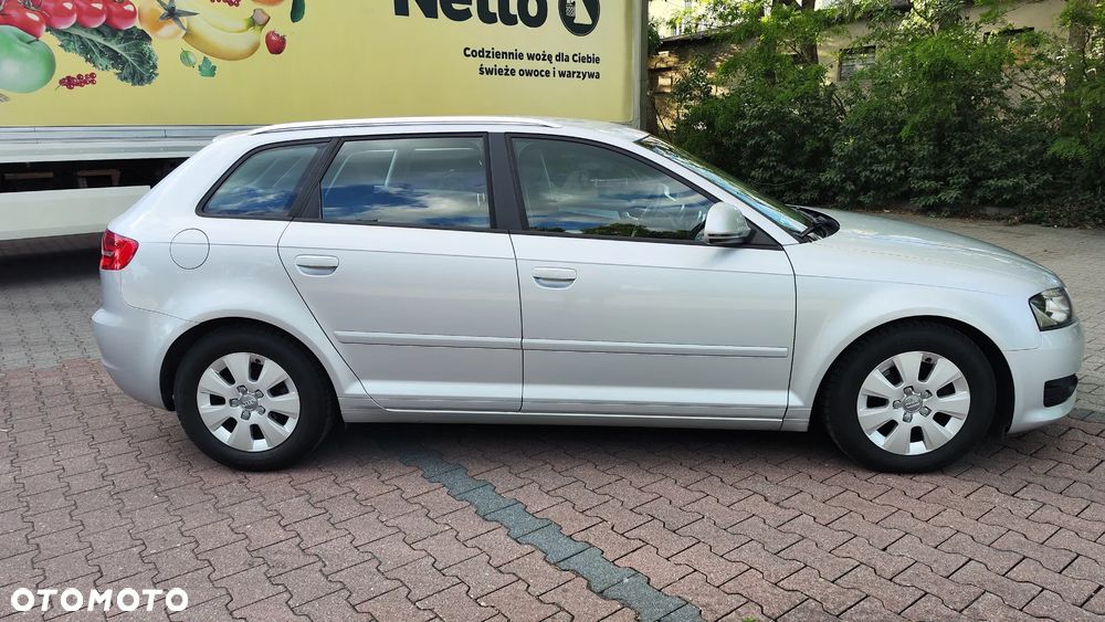 Audi A3 Sportback 1.6 TDI DPF Attraction - 11