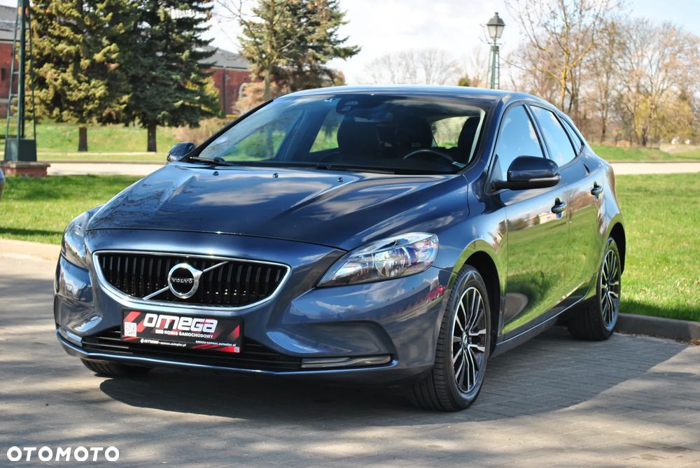Volvo V40 T3 Drive-E Inscription - 1