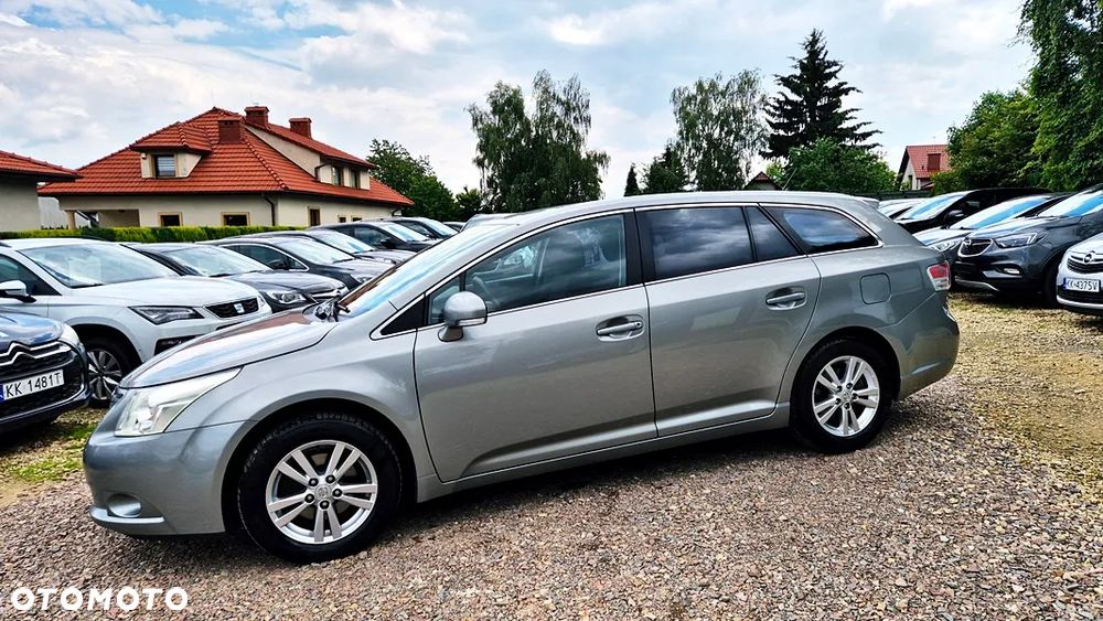 Toyota Avensis 2.0 Sol plus NAVI - 23