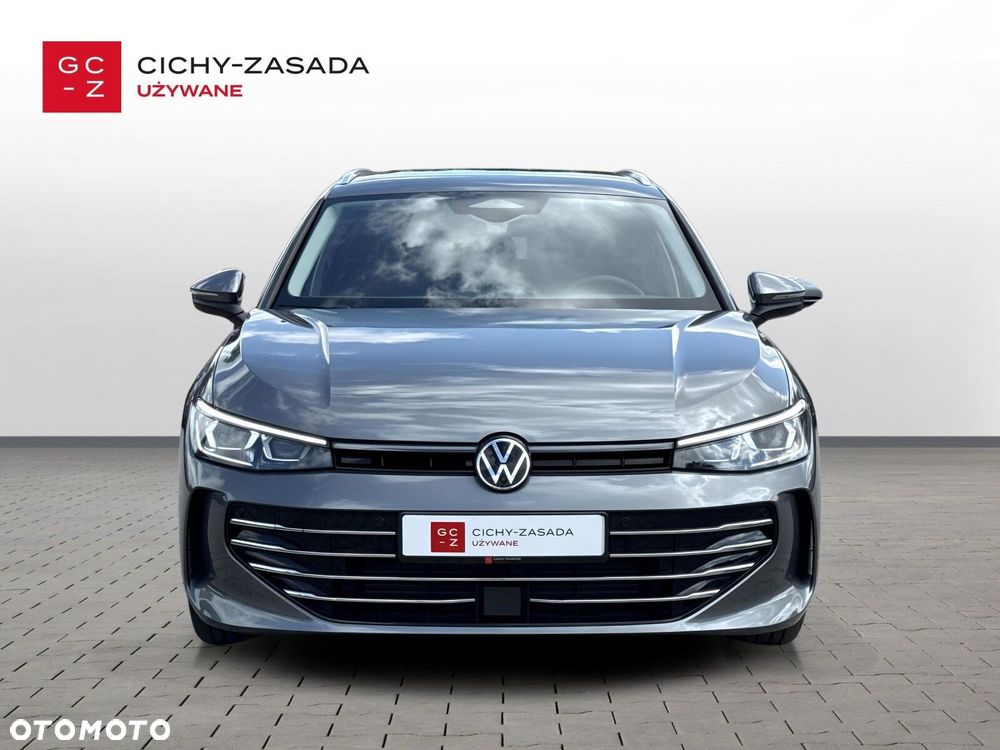 Volkswagen Passat Variant 2.0 TDI EVO Elegance DSG - 9