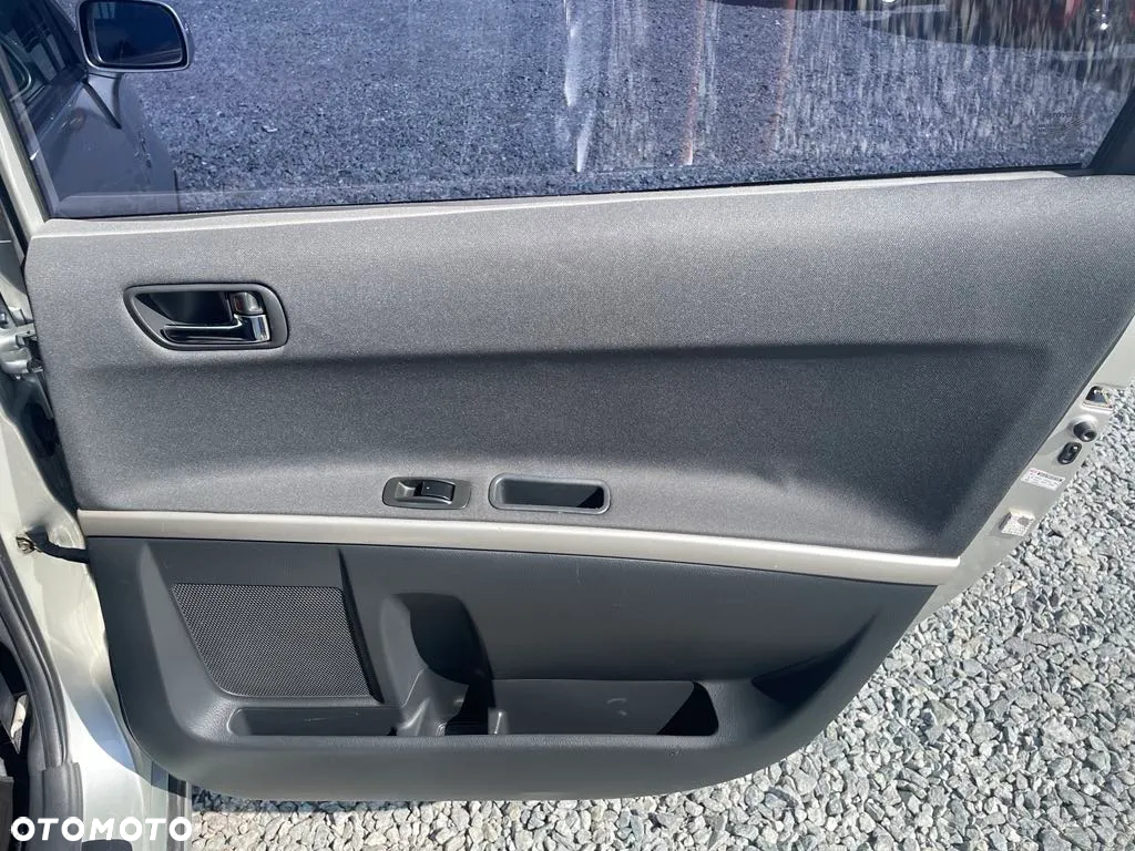 Toyota Corolla Verso - 14