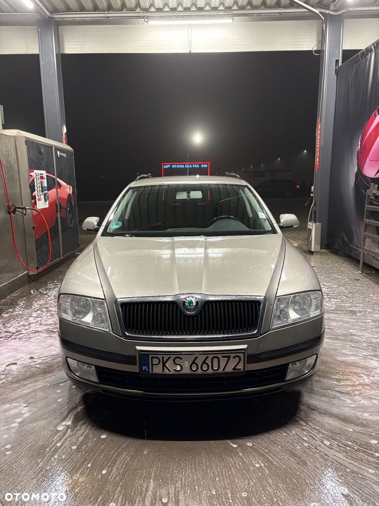 Skoda Octavia 2.0 TDI DSG Elegance - 1