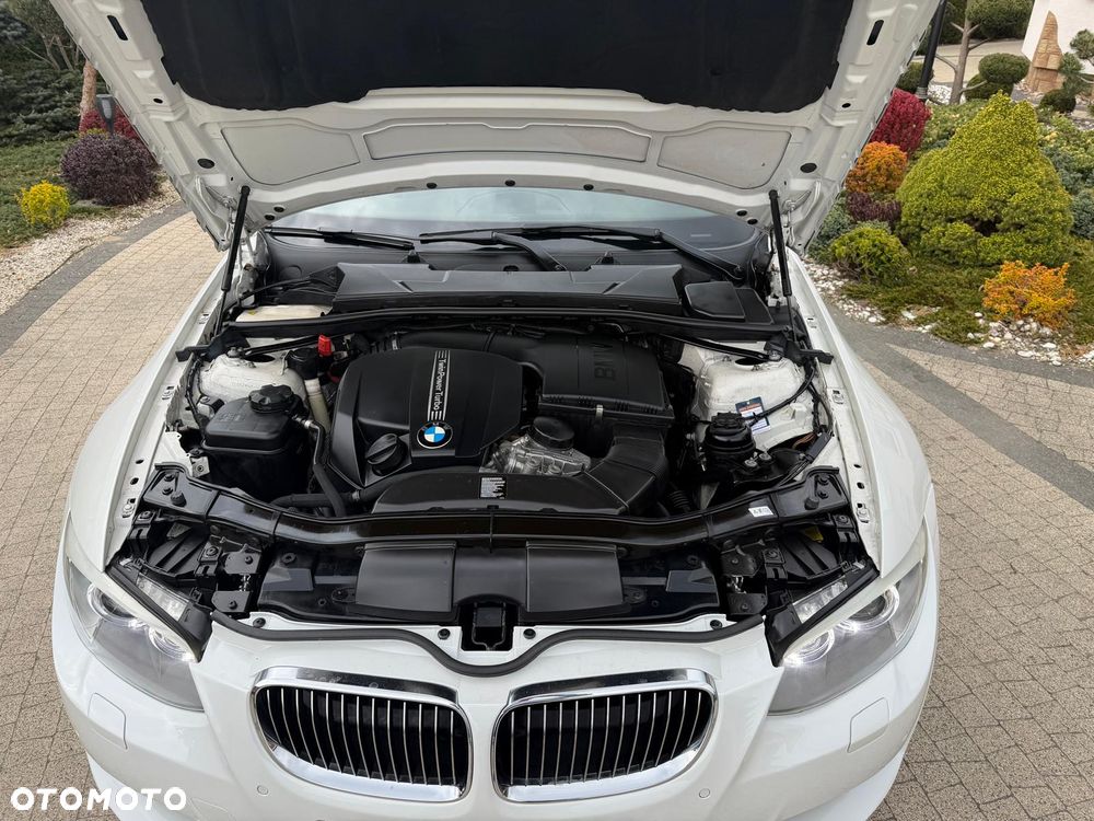 BMW Seria 3 335i Edition Exclusive - 34