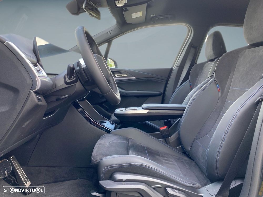 BMW 225Xe Active Tourer 2025 photo 4