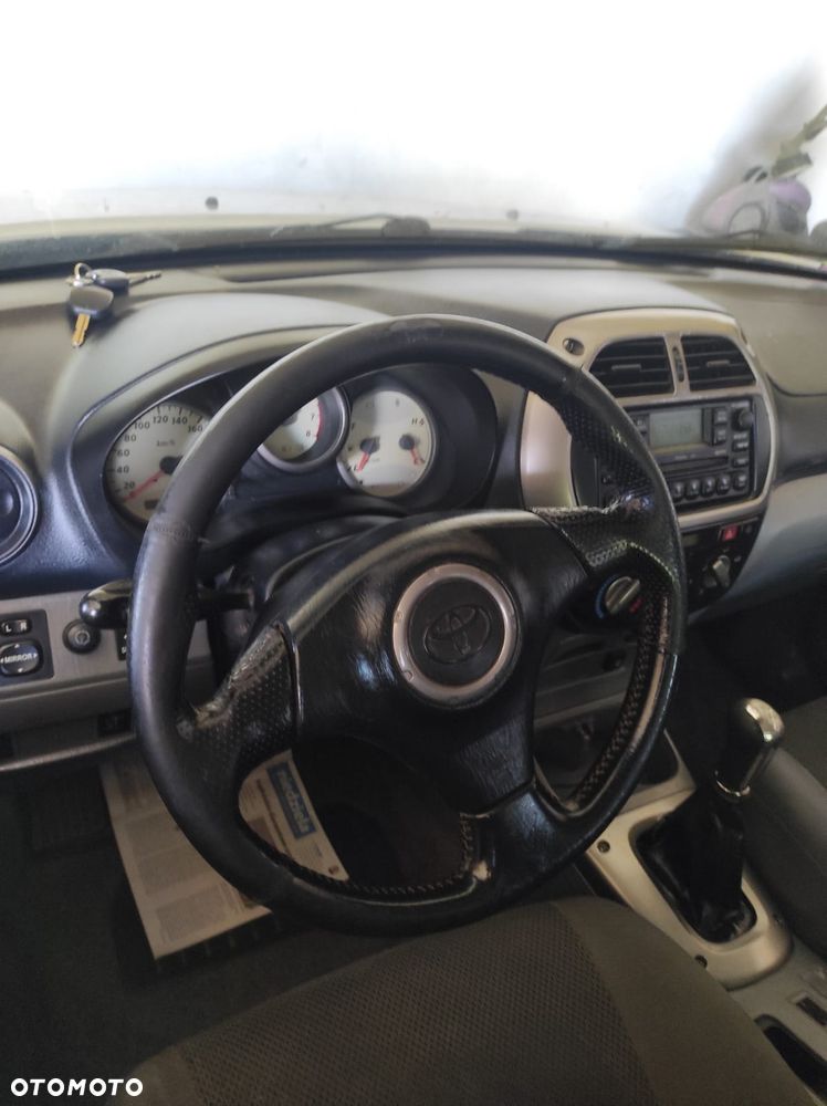 Toyota RAV4 2.0 VVT-i 4x4 - 13