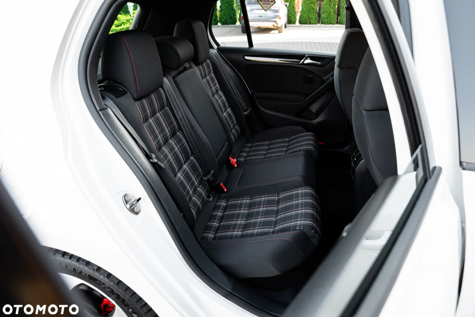 Volkswagen Golf 2.0 GTI DSG - 34