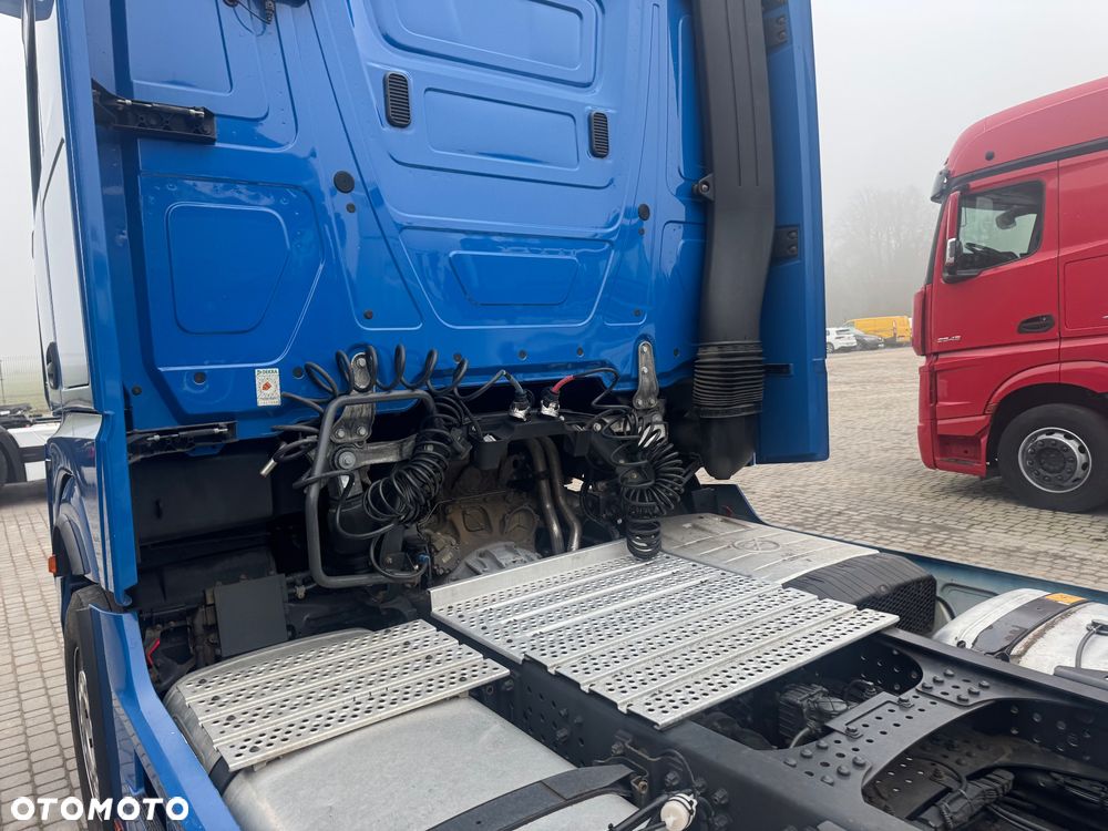 Mercedes-Benz Actros 18.48 GIGA-SPACE - 9