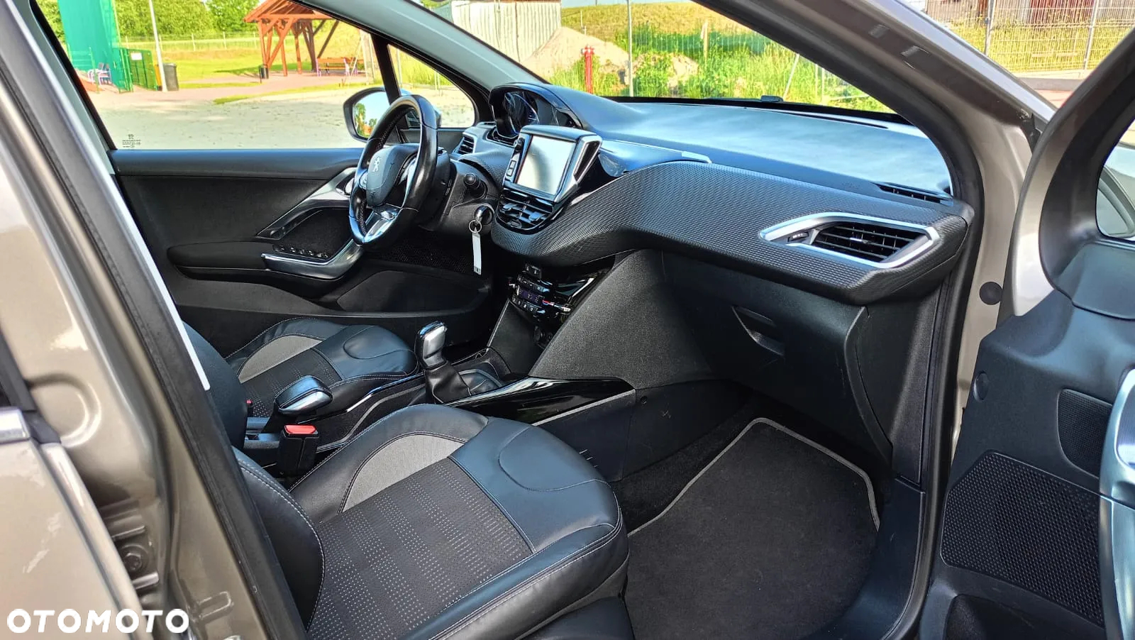 Peugeot 2008 - 9