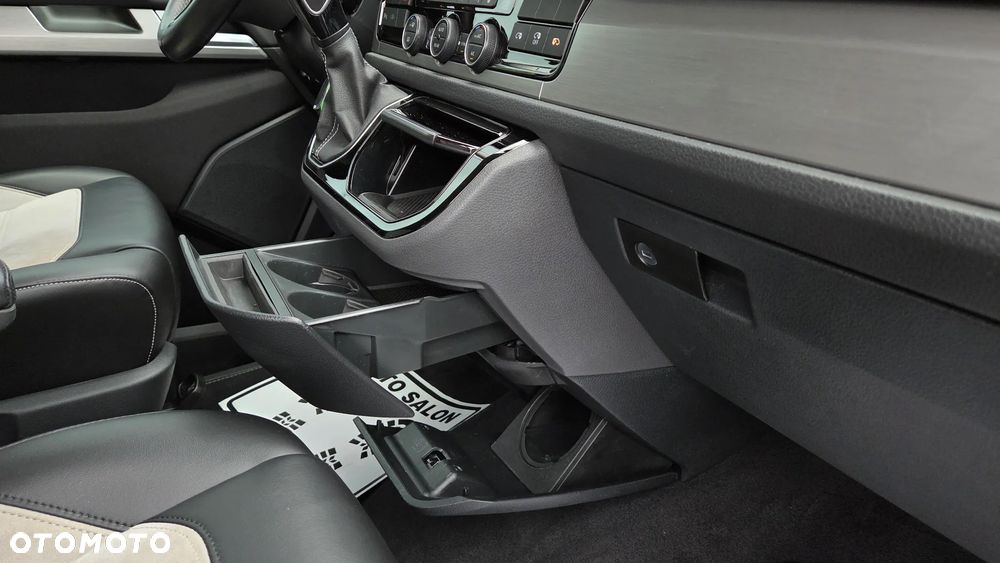 Volkswagen Multivan - 13