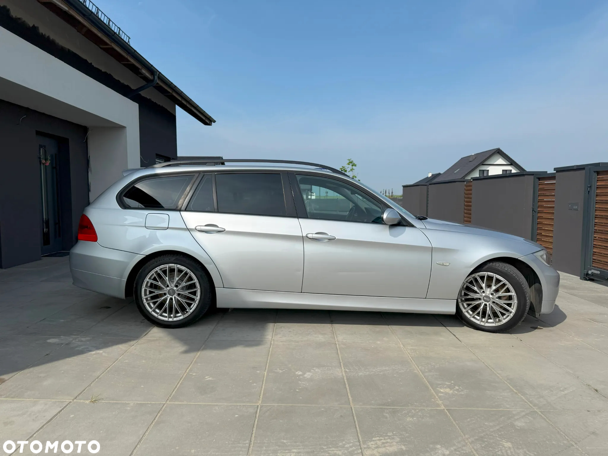 BMW Seria 3 320d DPF Touring - 15