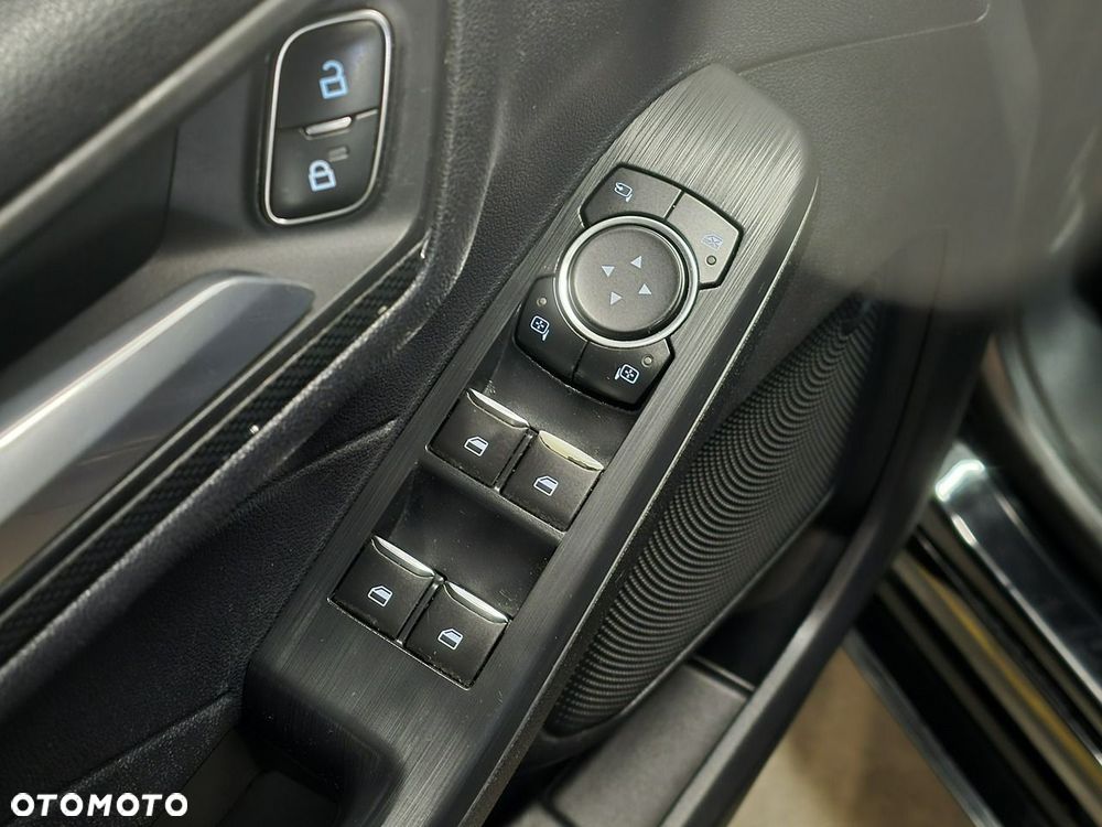 Ford Kuga 1.5 EcoBoost ST-LINE - 13