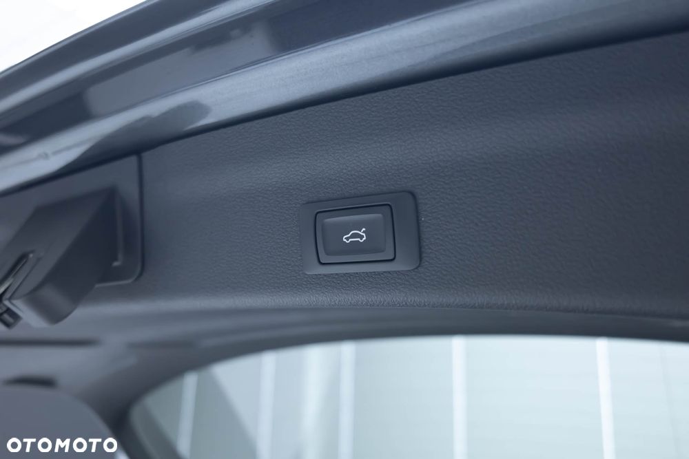 Audi A6 Avant 55 TFSI e quattro S tronic S line - 39