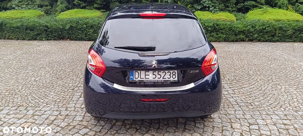 Peugeot 208 - 5