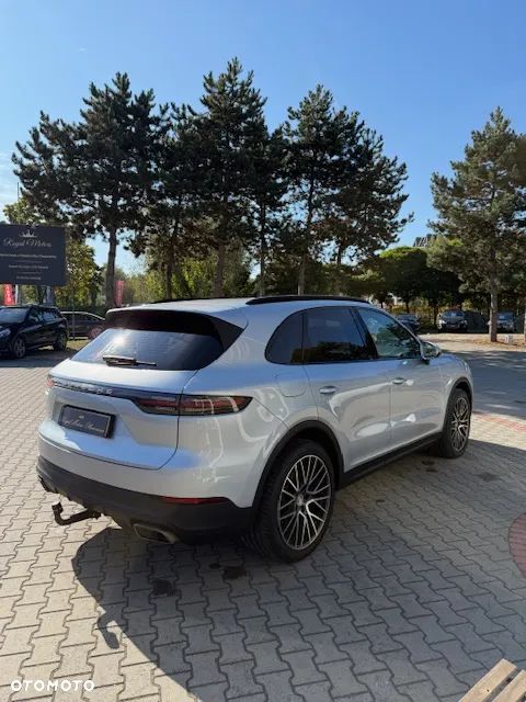 Porsche Cayenne Standard - 4