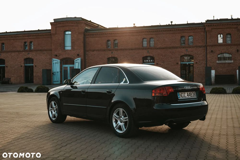 Audi A4 Limousine 2.0 T FSI quattro tiptronic - 5