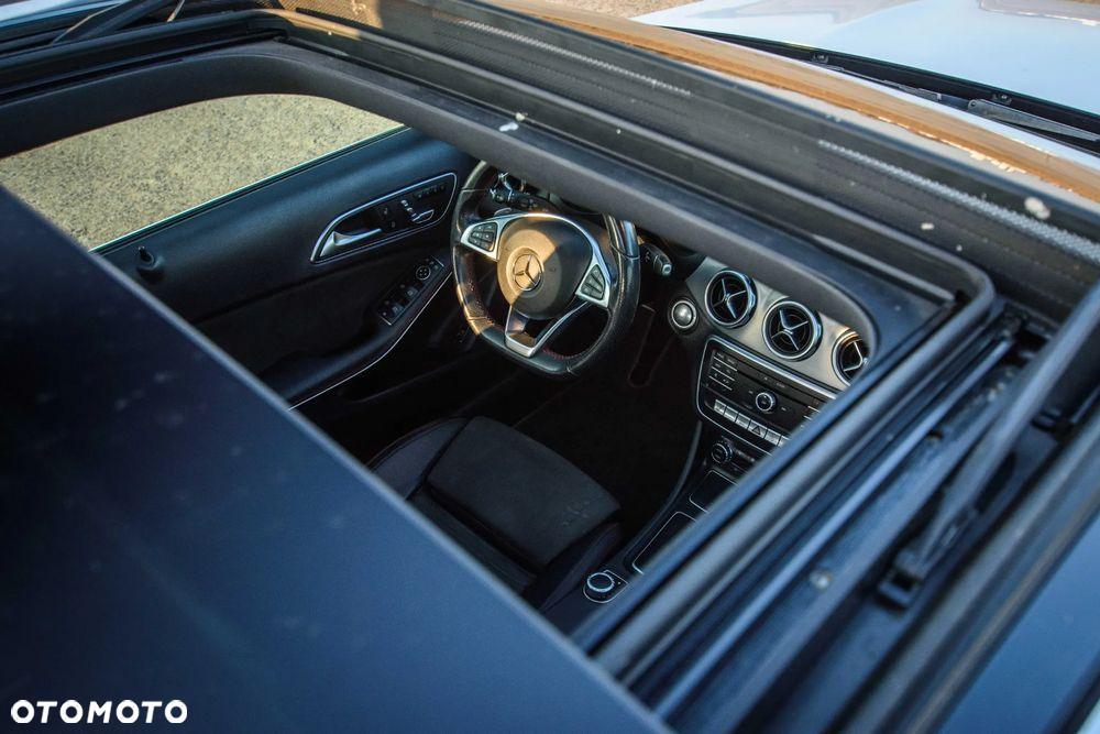 Mercedes-Benz GLA 200 7G-DCT - 23