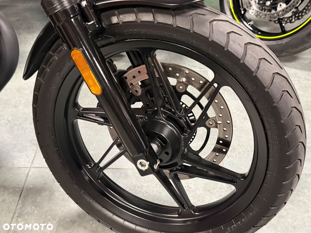 Moto Guzzi V7 - 23