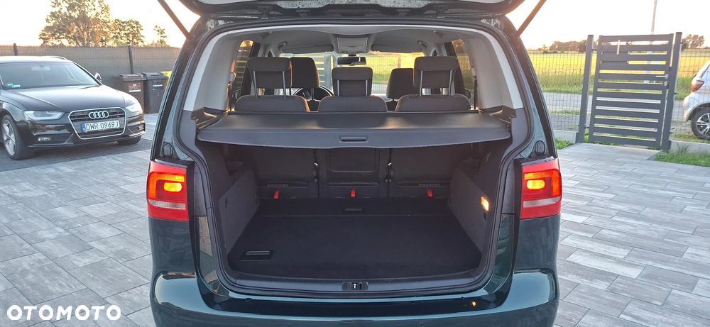 Volkswagen Touran 2.0 TDI DPF DSG Highline - 10