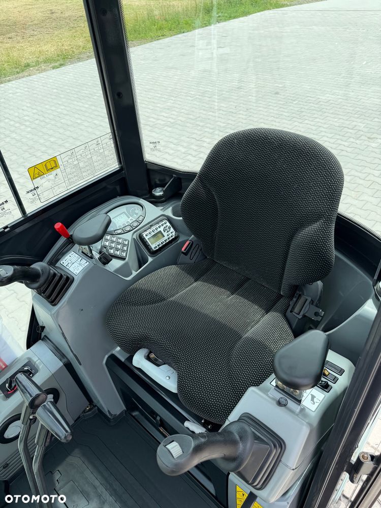 Bobcat E20Z - 13