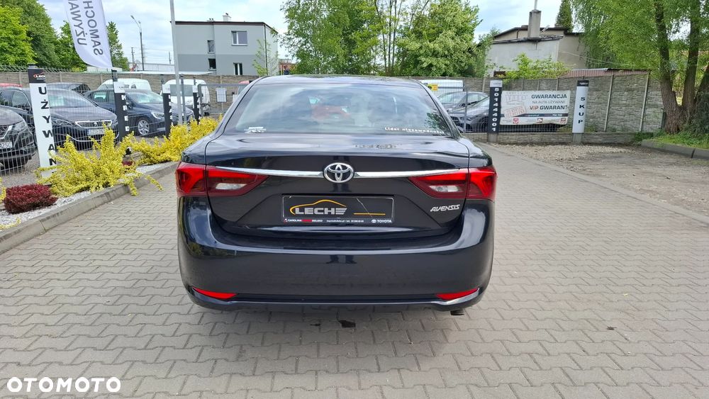Toyota Avensis - 28
