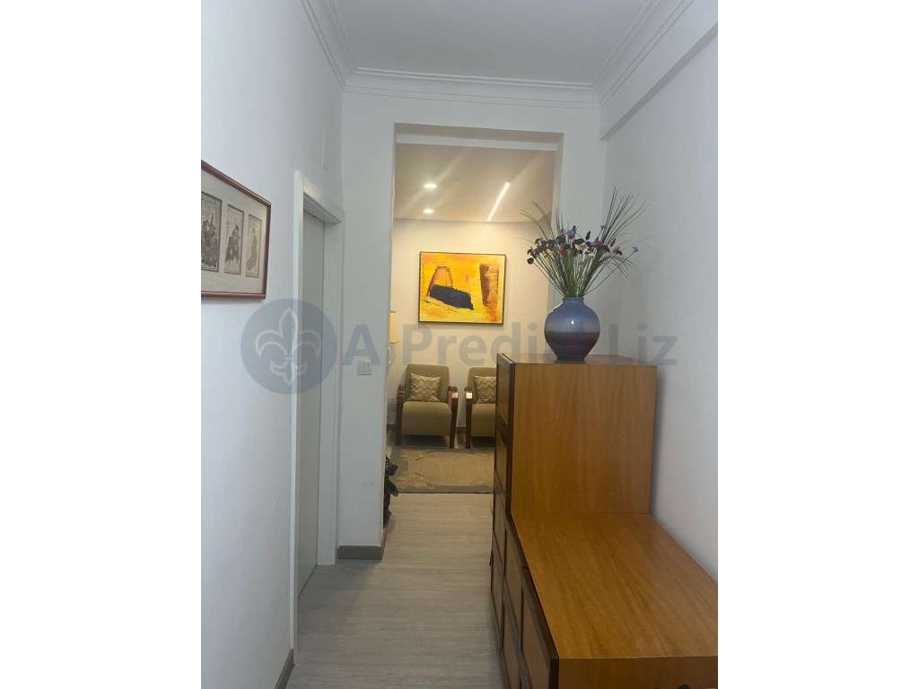 Excelente Apartamento T2 totalmente remodelado com logradouro em Ar... - View 4