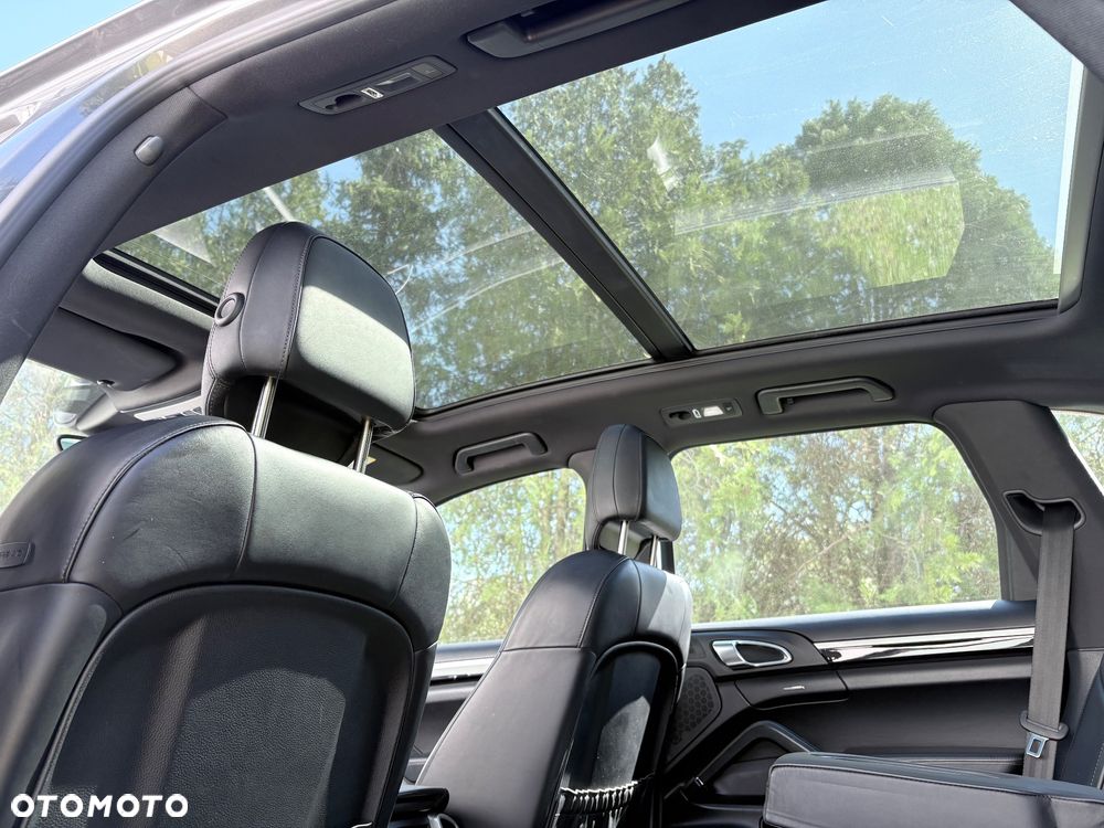 Porsche Cayenne Platinum Edition - 16