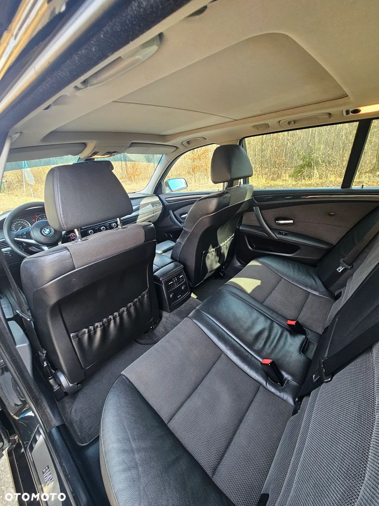 BMW Seria 5 525d - 8