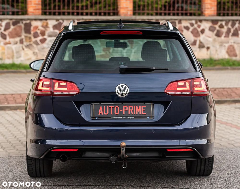 Volkswagen Golf - 11
