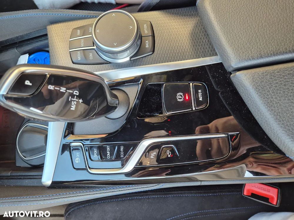 BMW Seria 5 520d xDrive Touring Aut. M Sport Edition - 12