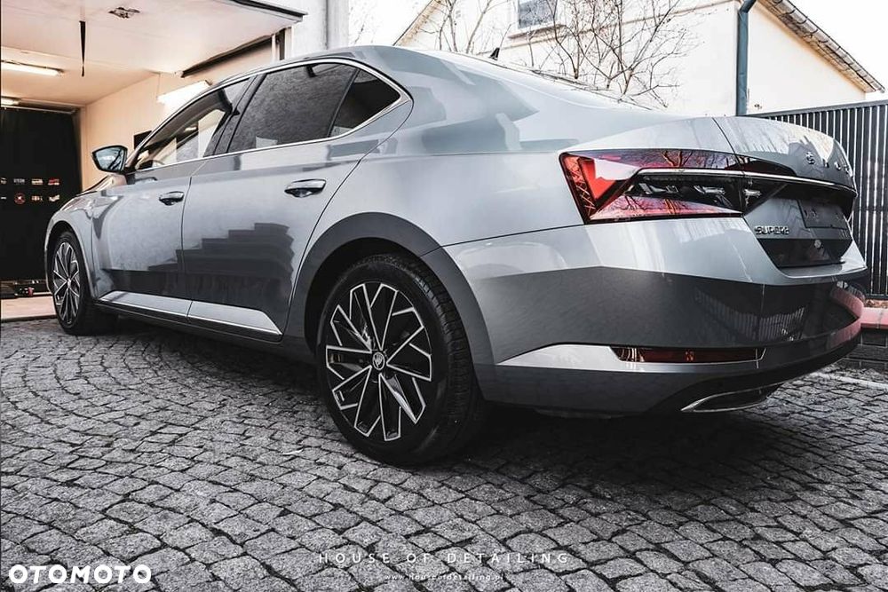 Skoda Superb 2.0 TDI L&K DSG - 7