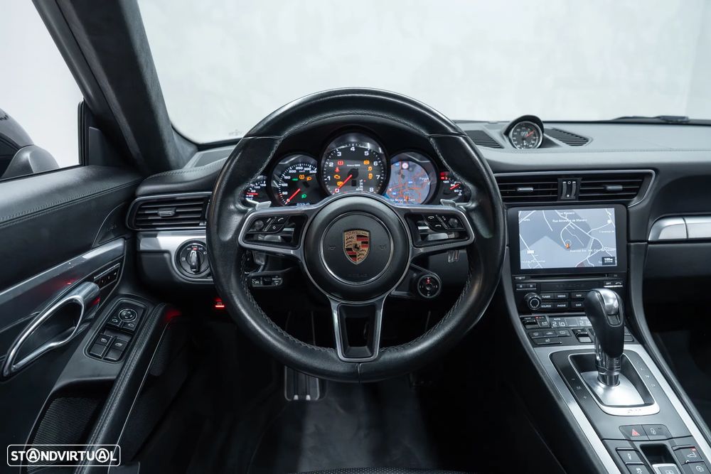 Porsche 911 (991) Carrera 4S PDK - 21