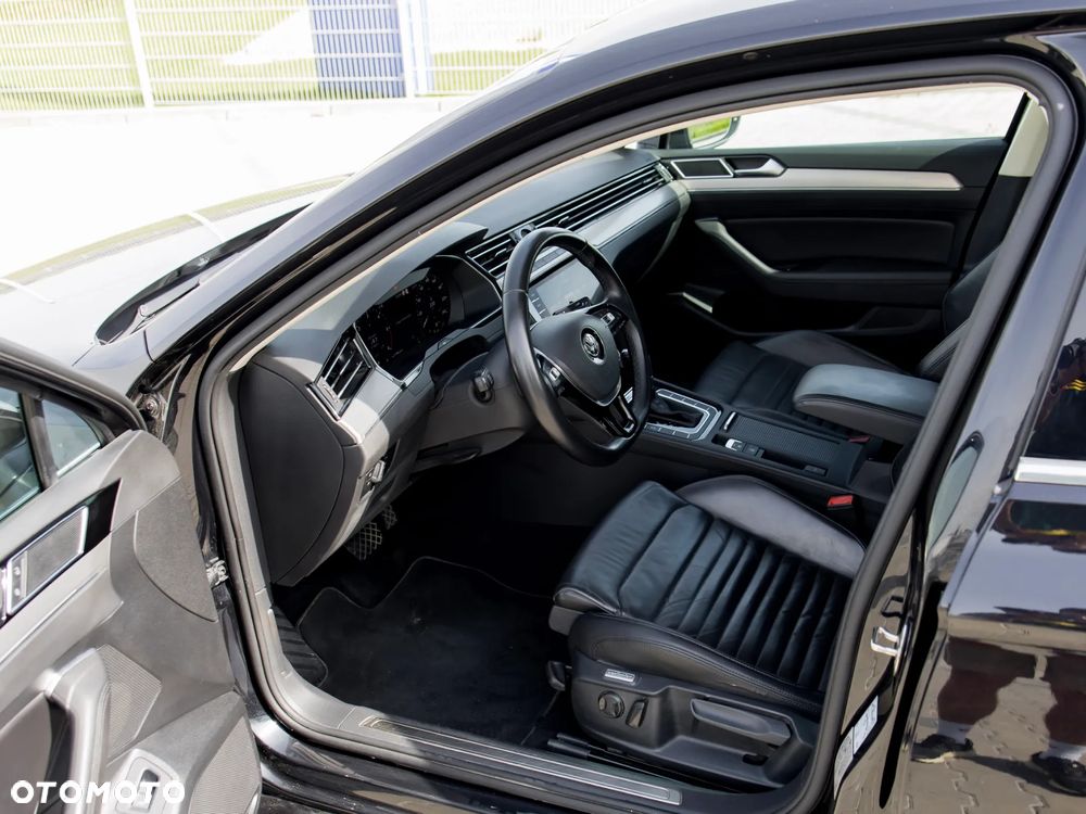 Volkswagen Passat 2.0 TDI 4Mot Elegance DSG - 20