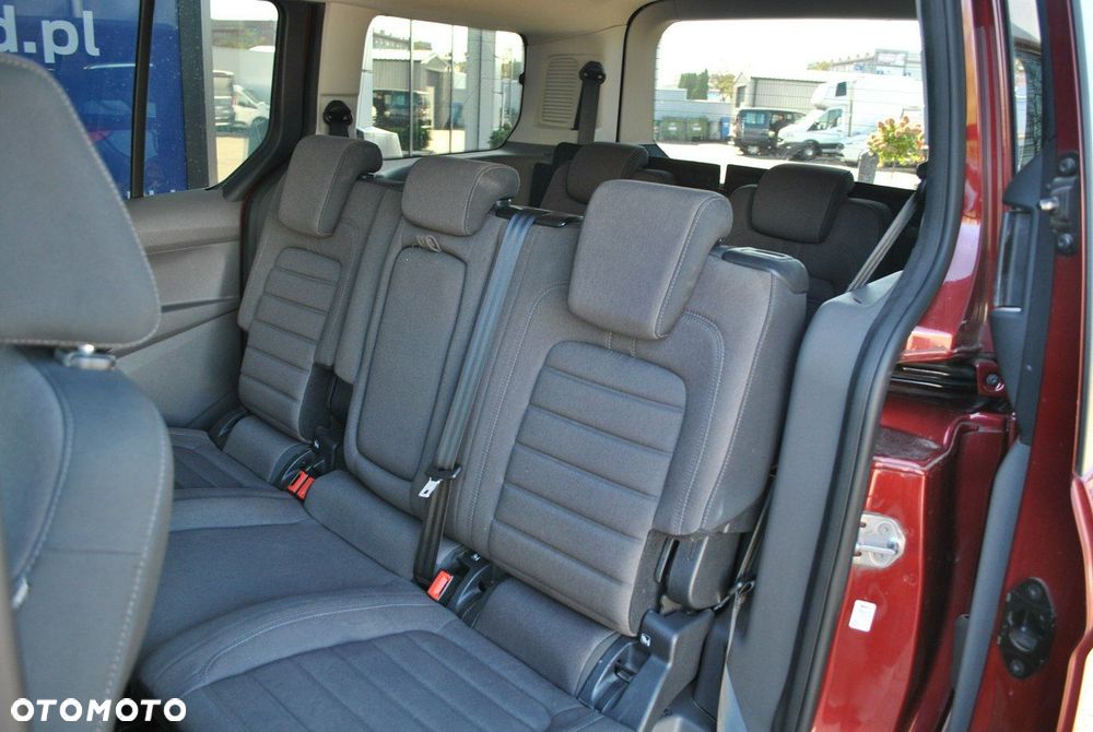 Ford Tourneo Connect Grand - 16