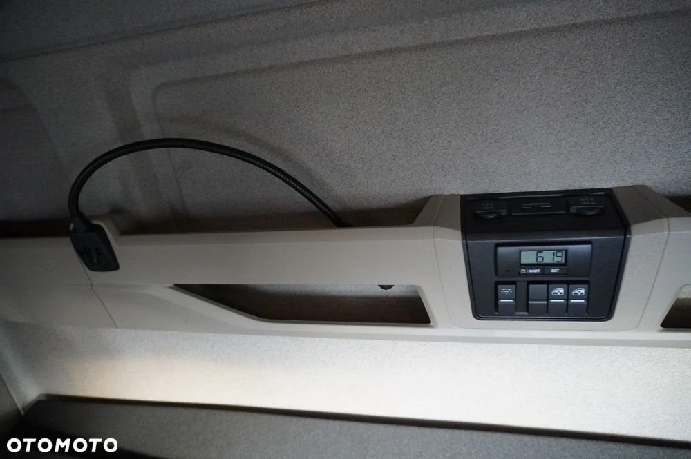 MAN TGS 35.420 8×2 / Rama 6,4 m / 3 osie skrętne / 2 sztuki - 25