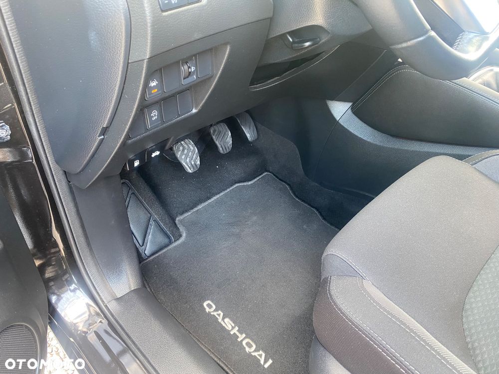 Nissan Qashqai 1.5 dCi Tekna - 17